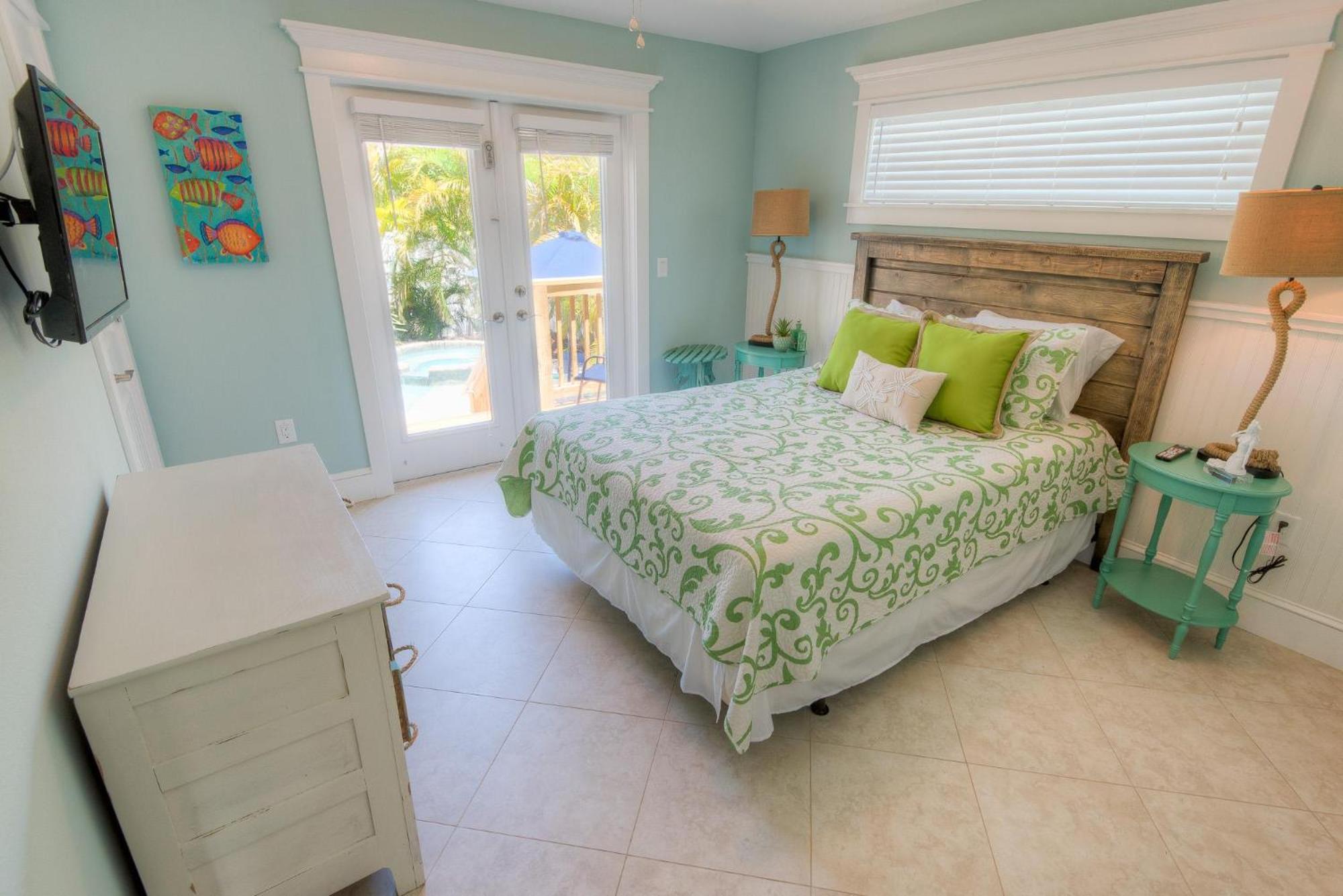 Key Lime Cottage ホームズビーチ エクステリア 写真